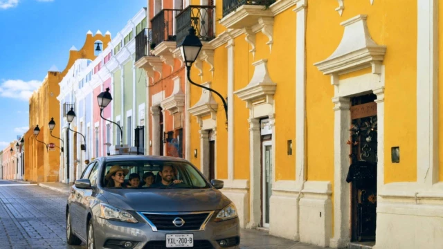 Familia en Izamal, Yucatan - Mexico