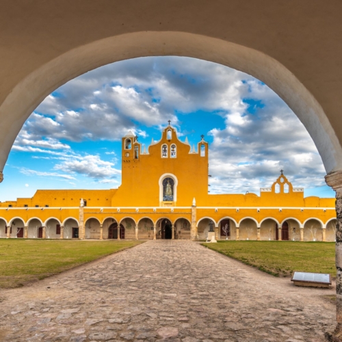 À travers le Charme des Haciendas du Yucatán