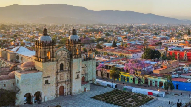 <b>Escapade à Oaxaca, </b><br>de la ville animée aux plages paisibles