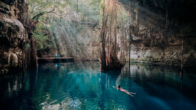 cenote tourisme merida yucatan